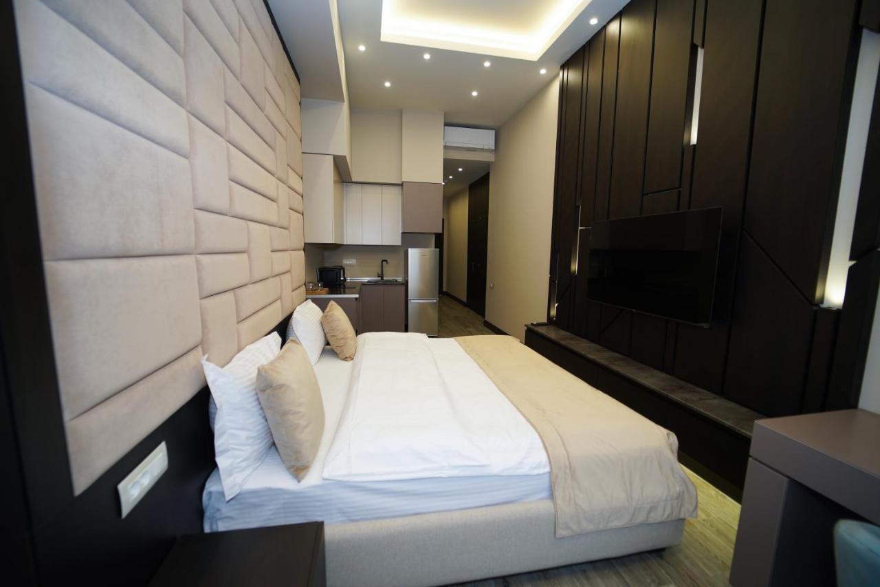 Soho Hotel City Centre Erivan Exterior foto