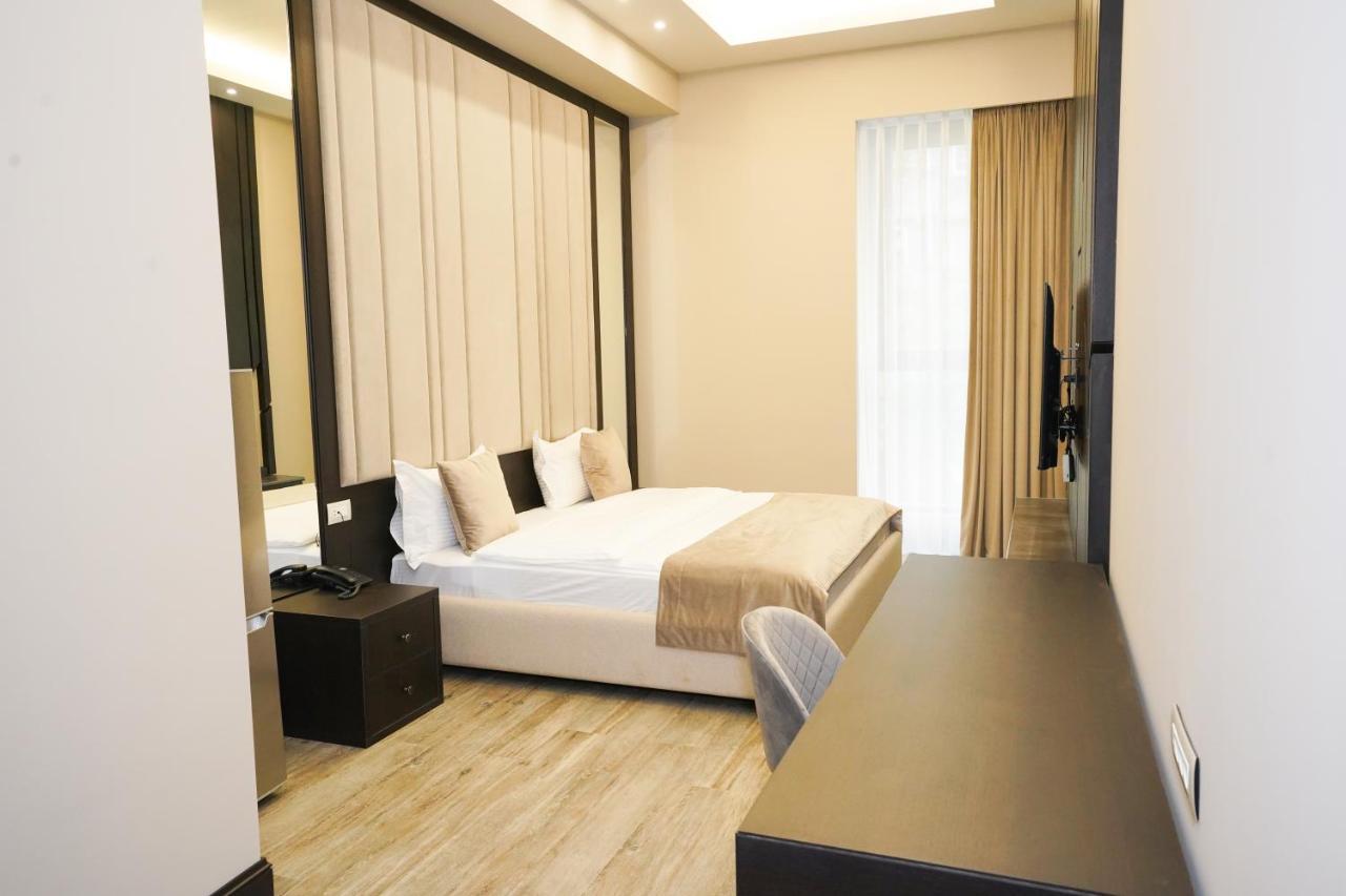 Soho Hotel City Centre Erivan Exterior foto