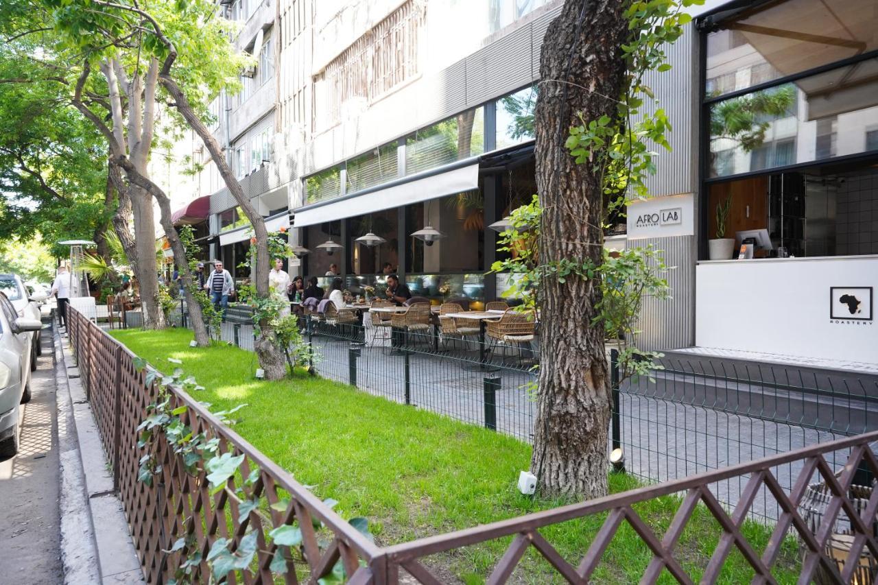 Soho Hotel City Centre Erivan Exterior foto