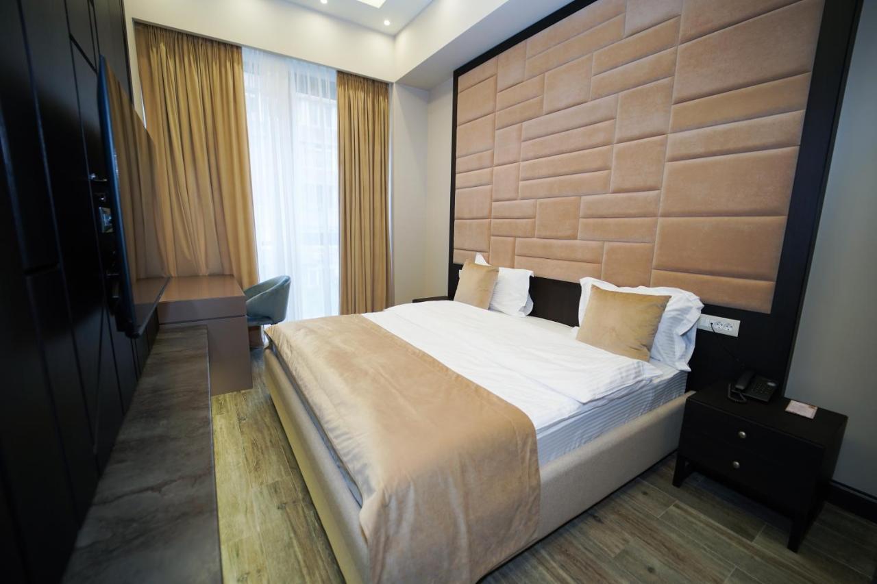 Soho Hotel City Centre Erivan Exterior foto