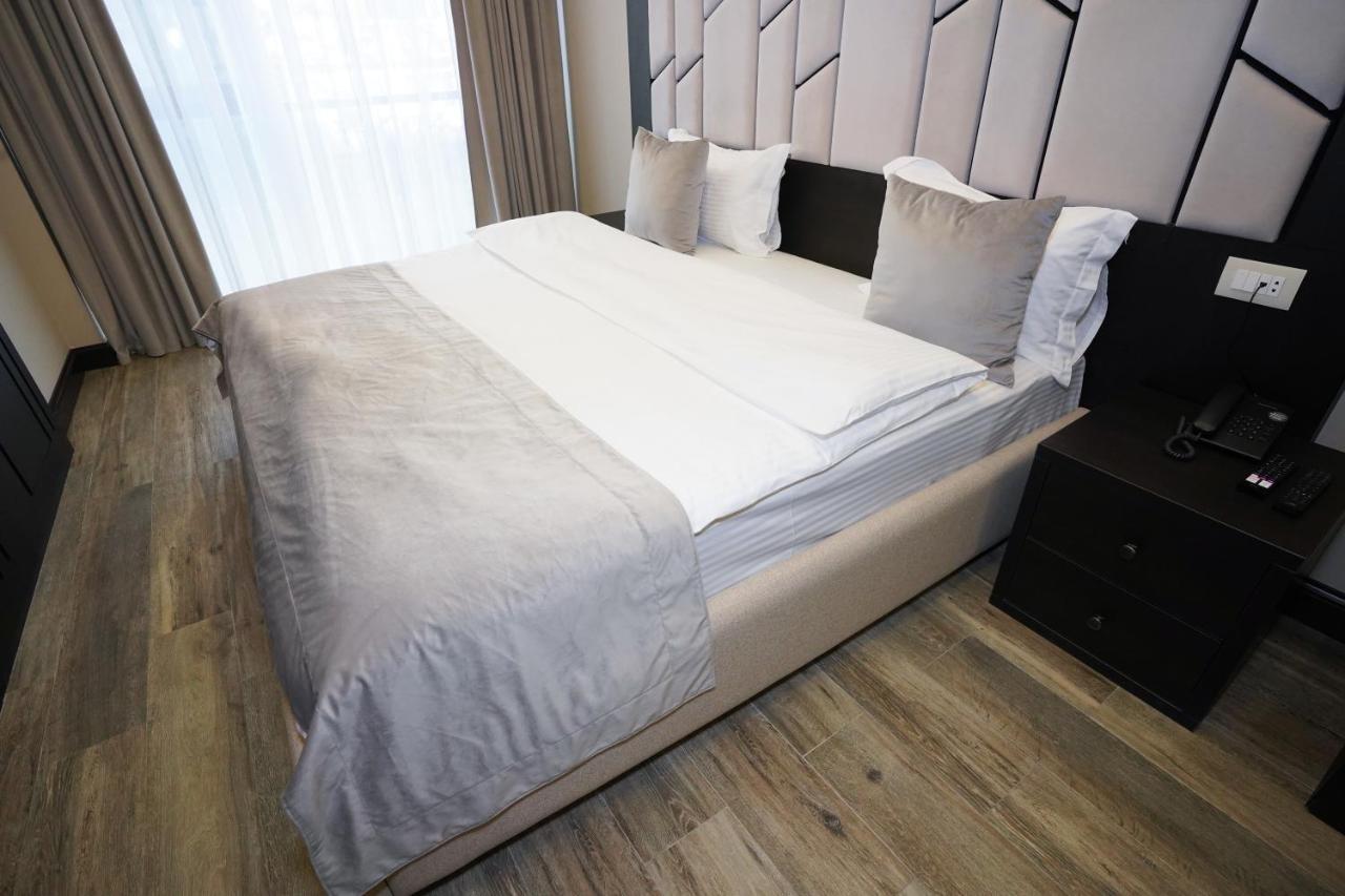 Soho Hotel City Centre Erivan Exterior foto