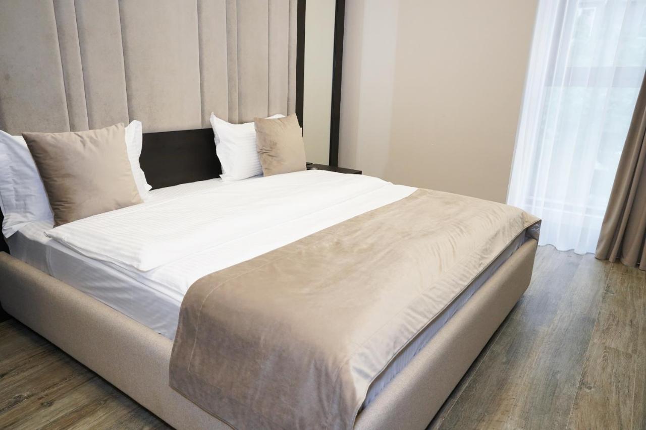 Soho Hotel City Centre Erivan Exterior foto